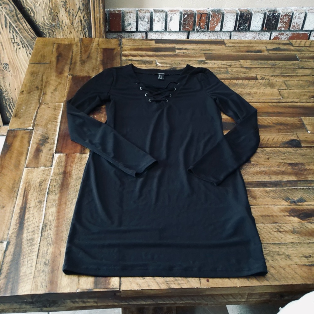Forever 21 Black Long Sleeve Crew Neck Dress